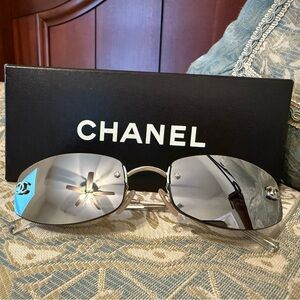 CHANEL CC Logo Silver Black Rimless Sunglasses
